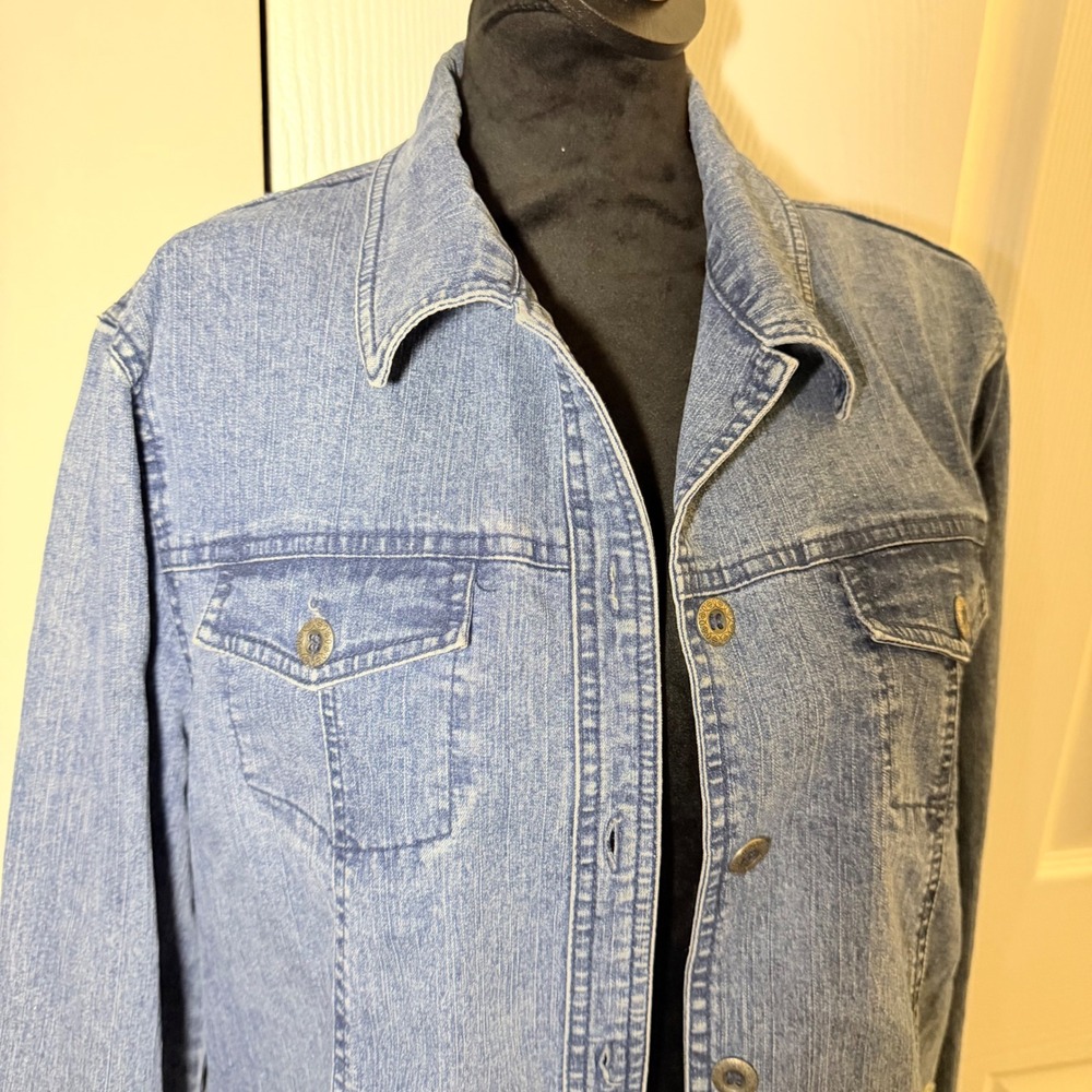 Women's Alfred Dunner Denim Jacket Long Sleeve Top Embroidered y2K Floral SZ 12 - Picture 3 of 7